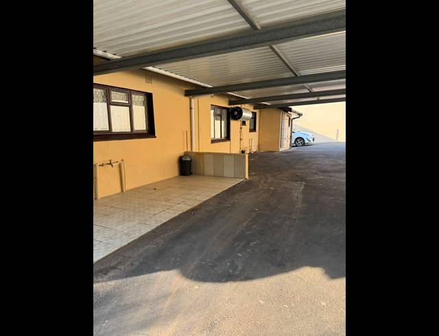 3 BEDROOM HOUSE FOR SALE IN YELLOWWOOD PARK